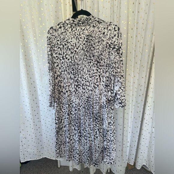 Cabi Animal Leopard Print Collar V Neck Button Down Shirt Dress L *Missing Belt - Picture 3 of 6